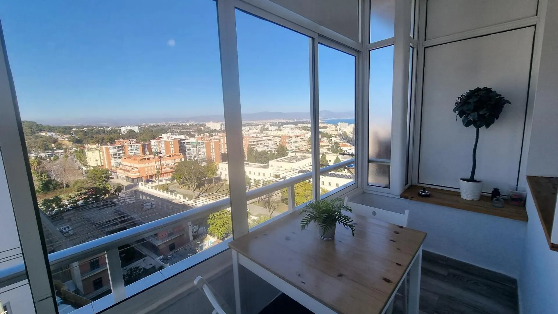 Bonito Estudio Con Vistas, Centro Torremolinos